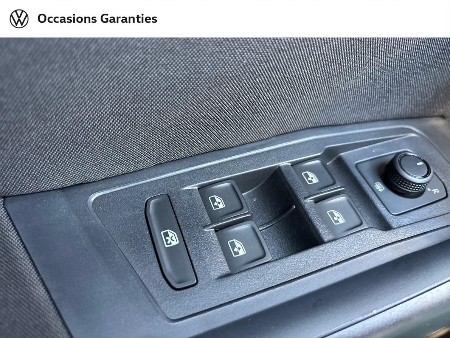 Voitures occasions VOLKSWAGEN T-ROC Base Mougins