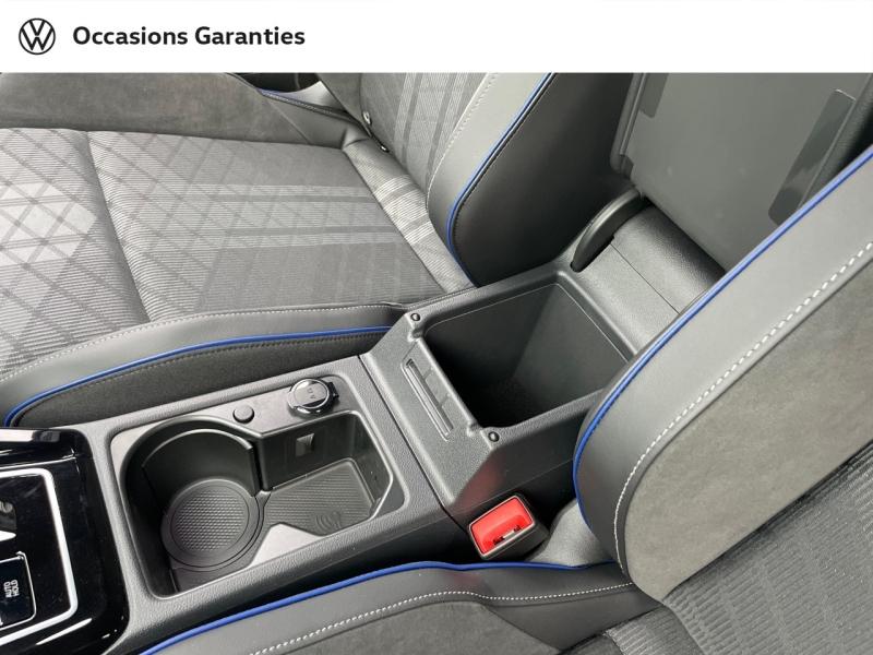 Voitures occasions VOLKSWAGEN GOLF R-Line Mougins