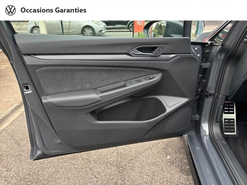 Voitures occasions VOLKSWAGEN GOLF R-Line Mougins