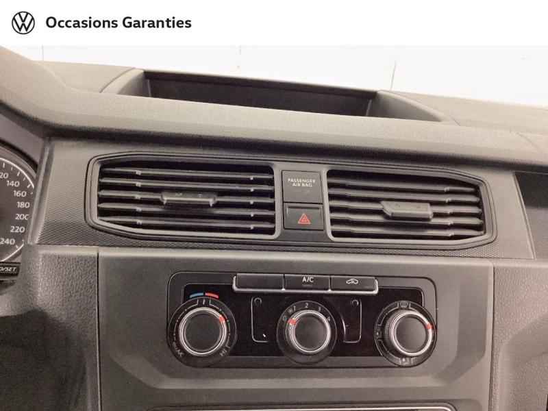 Voitures occasions VOLKSWAGEN UTILITAIRES Caddy Van Business Line Mougins