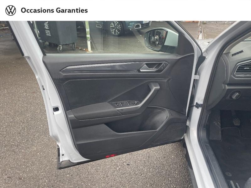Voitures occasions VOLKSWAGEN T-ROC Carat Mougins