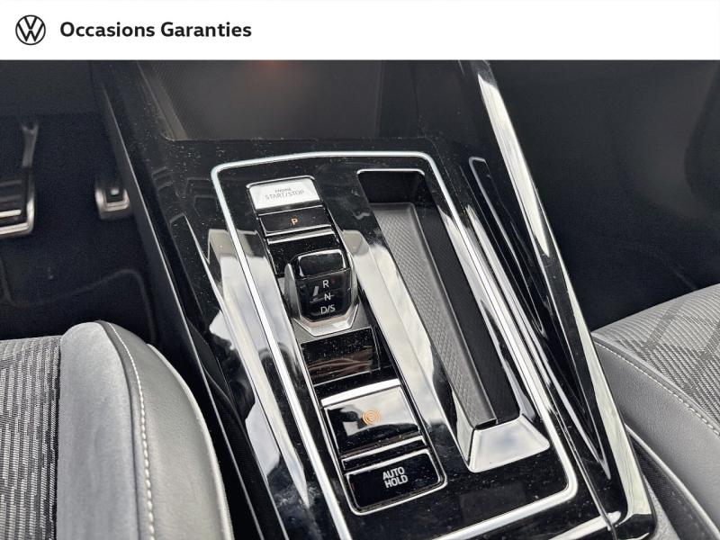 Voitures occasions VOLKSWAGEN GOLF R-Line Mougins