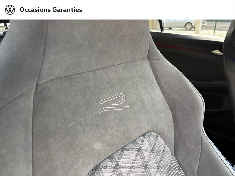 Voitures occasions VOLKSWAGEN GOLF R-Line Mougins