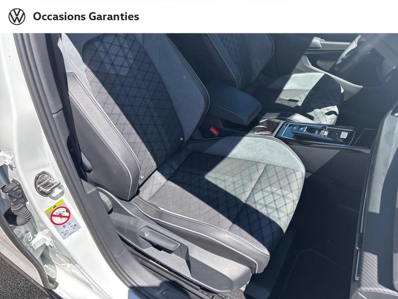 Voitures occasions VOLKSWAGEN GOLF R-Line Mougins
