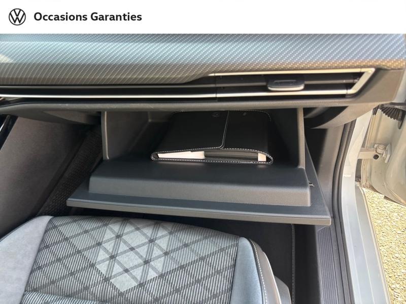 Voitures occasions VOLKSWAGEN GOLF R-Line Mougins