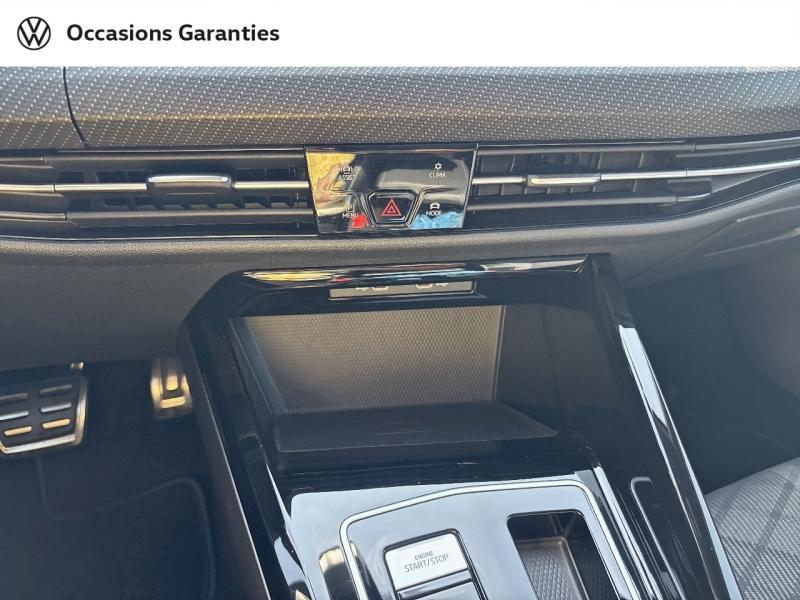 Voitures occasions VOLKSWAGEN GOLF R-Line Mougins