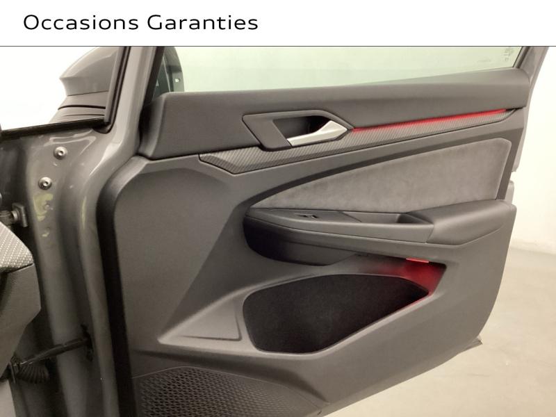 Voitures occasions VOLKSWAGEN GOLF R-Line Mougins