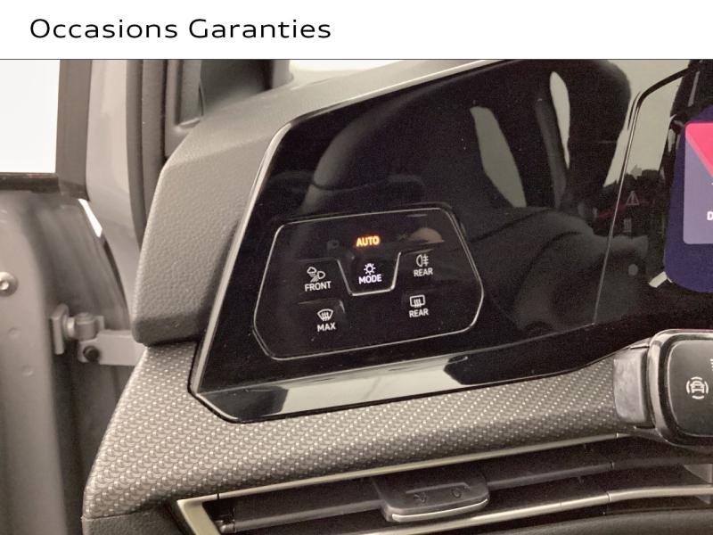Voitures occasions VOLKSWAGEN GOLF R-Line Mougins