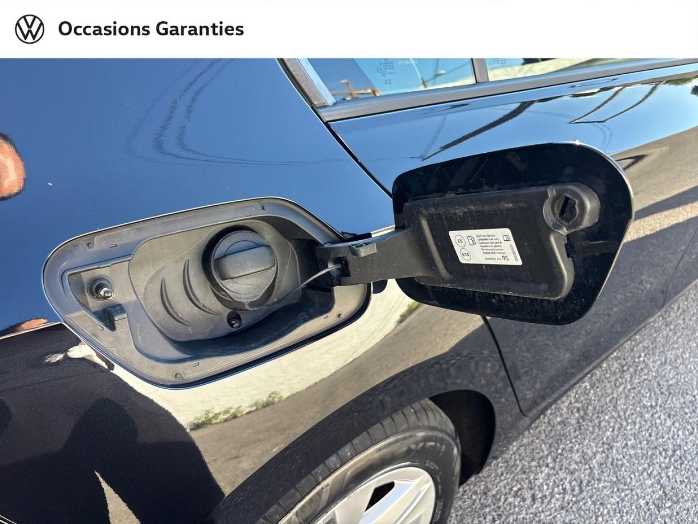 Voitures occasions VOLKSWAGEN GOLF Life Plus Mougins