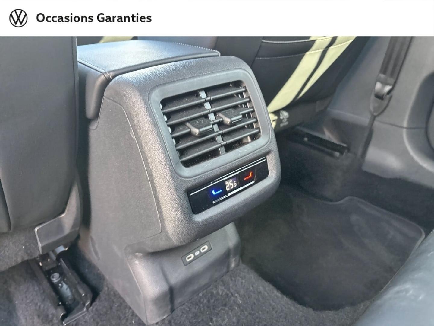 Voitures occasions VOLKSWAGEN T-ROC R-Line Mougins