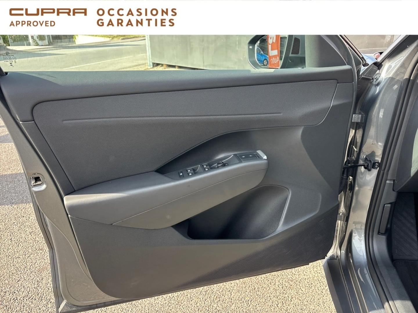 Voitures occasions VOLKSWAGEN T-ROC Life Mougins