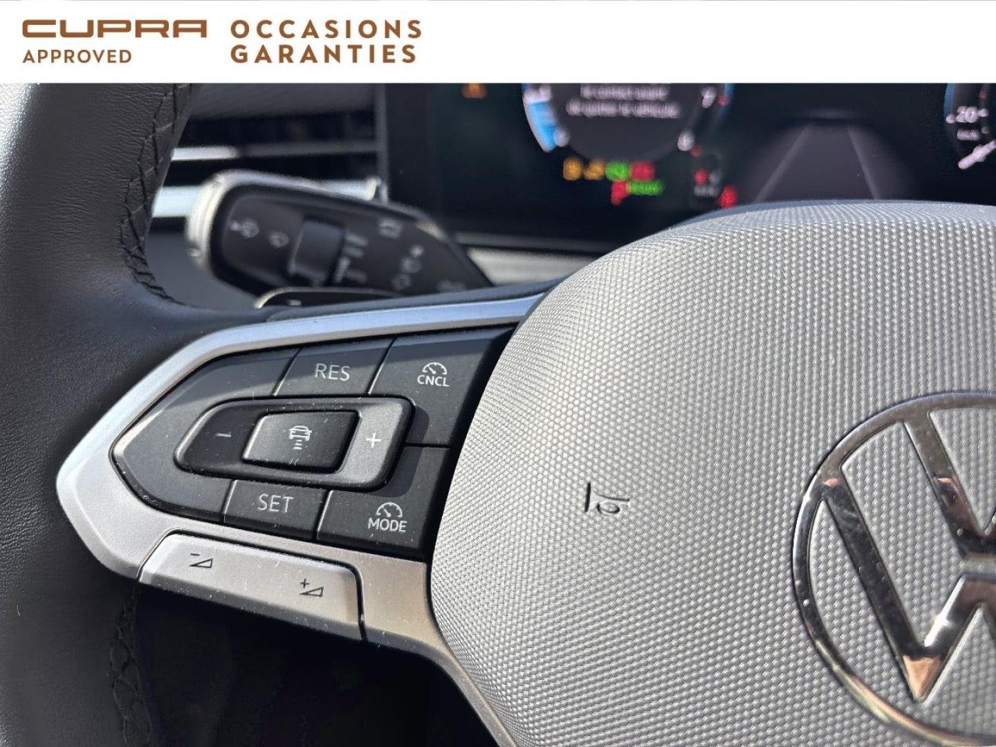 Voitures occasions VOLKSWAGEN T-ROC Life Mougins