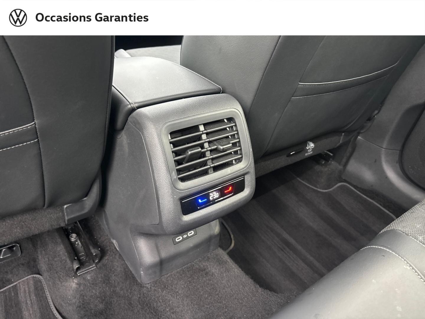 Voitures occasions VOLKSWAGEN T-ROC R-Line Mougins
