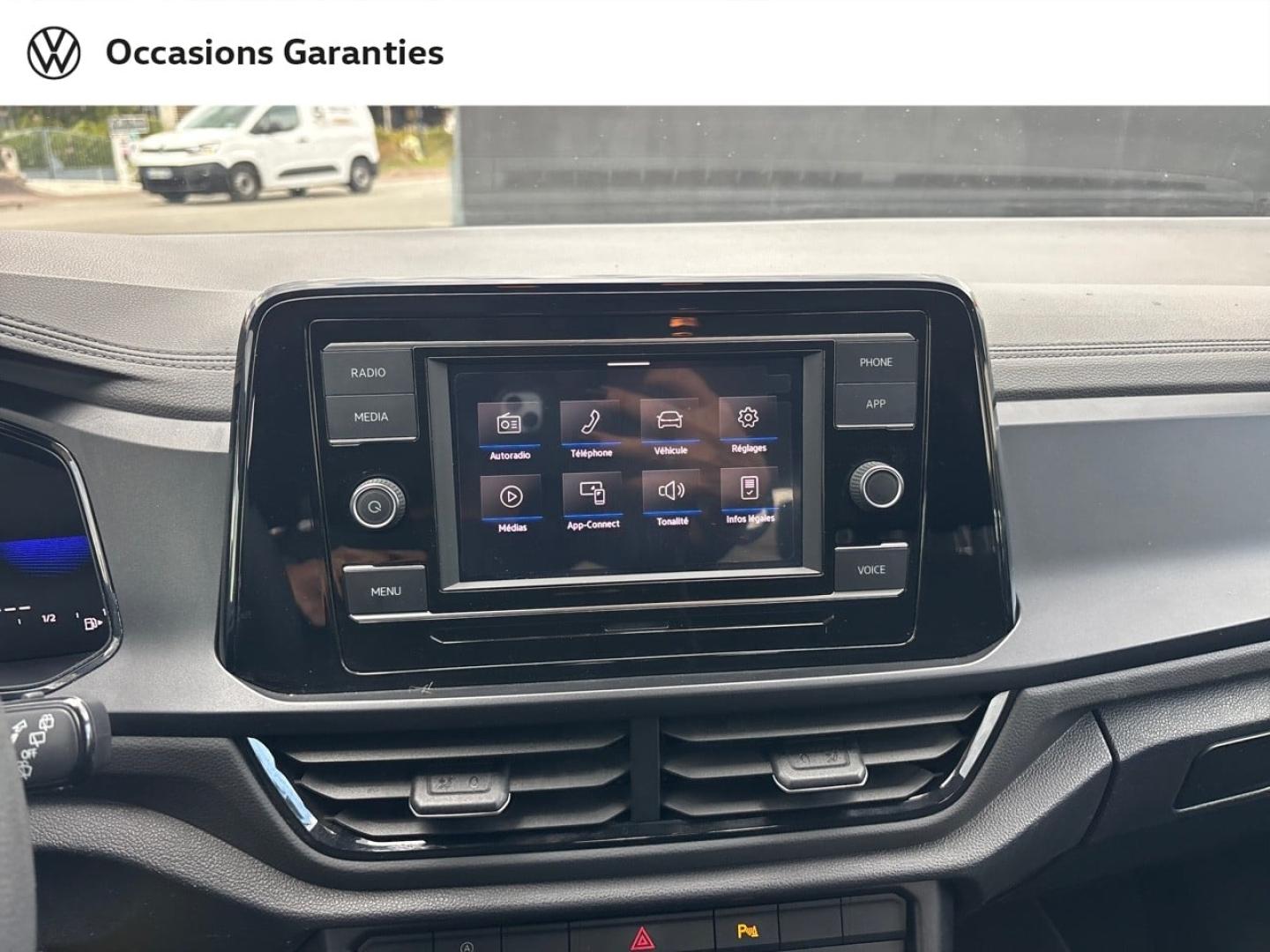 Voitures occasions VOLKSWAGEN T-ROC Base Mougins