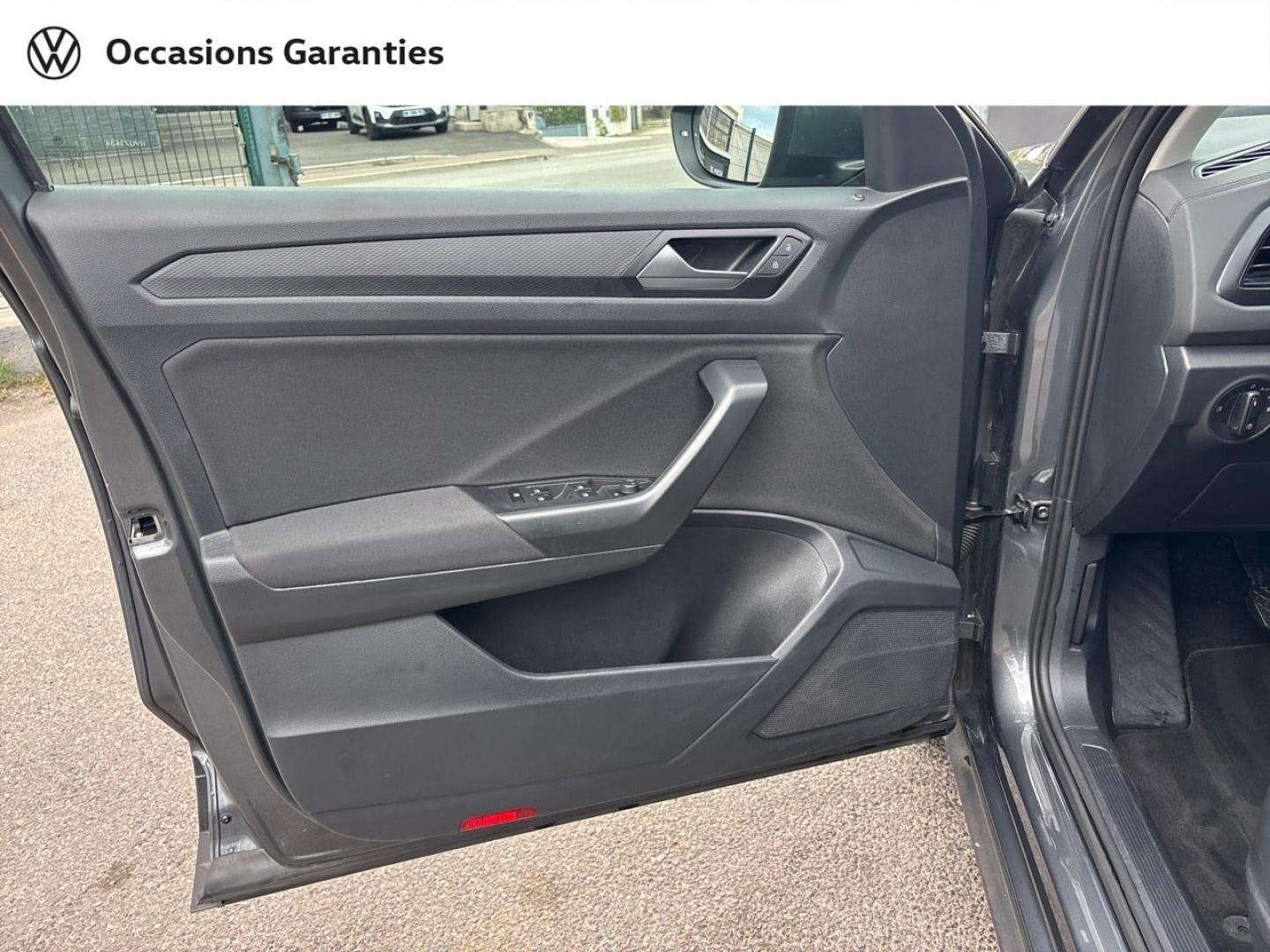 Voitures occasions VOLKSWAGEN T-ROC Base Mougins