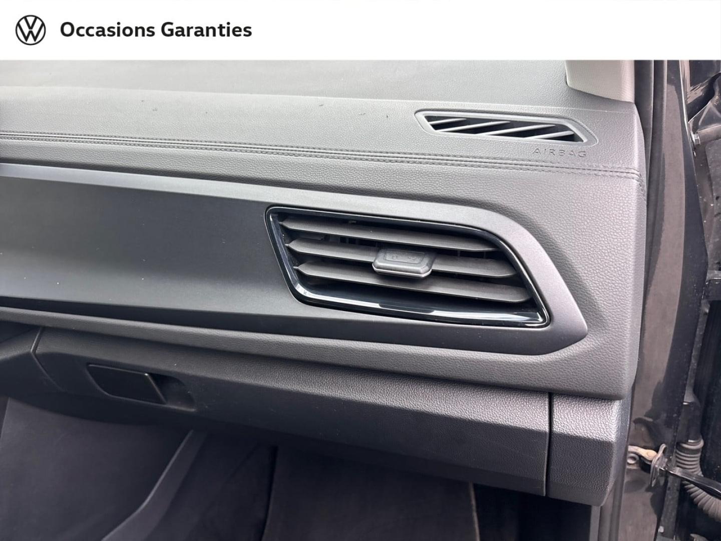 Voitures occasions VOLKSWAGEN T-ROC Base Mougins