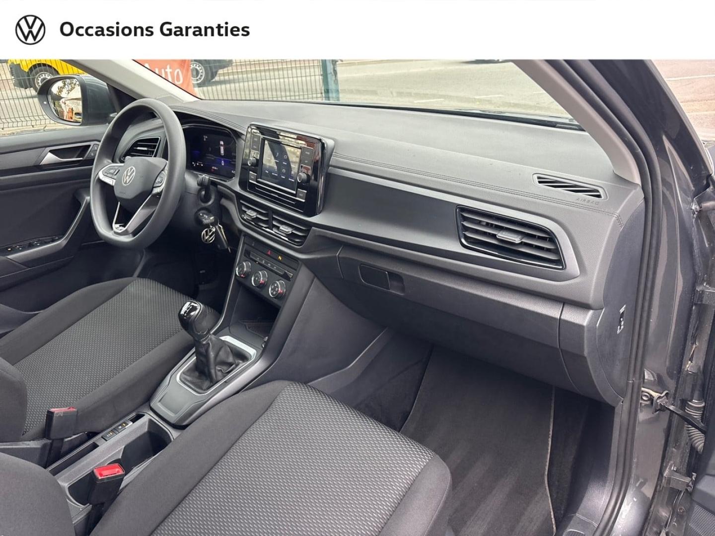 Voitures occasions VOLKSWAGEN T-ROC Base Mougins