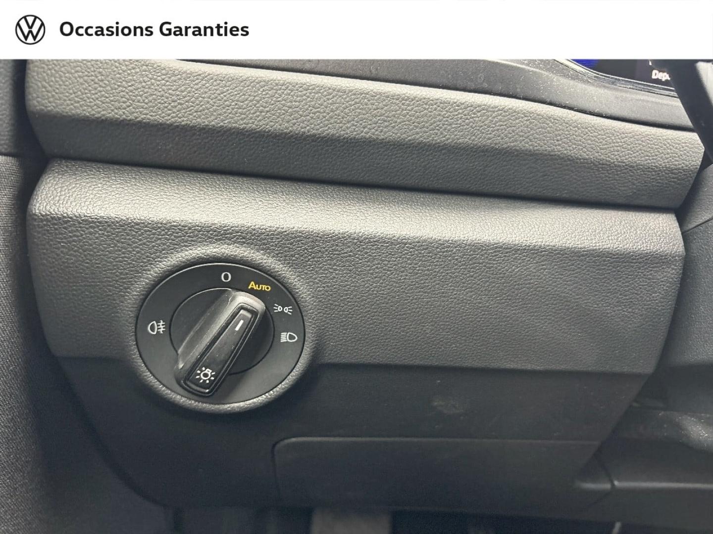 Voitures occasions VOLKSWAGEN T-ROC Base Mougins