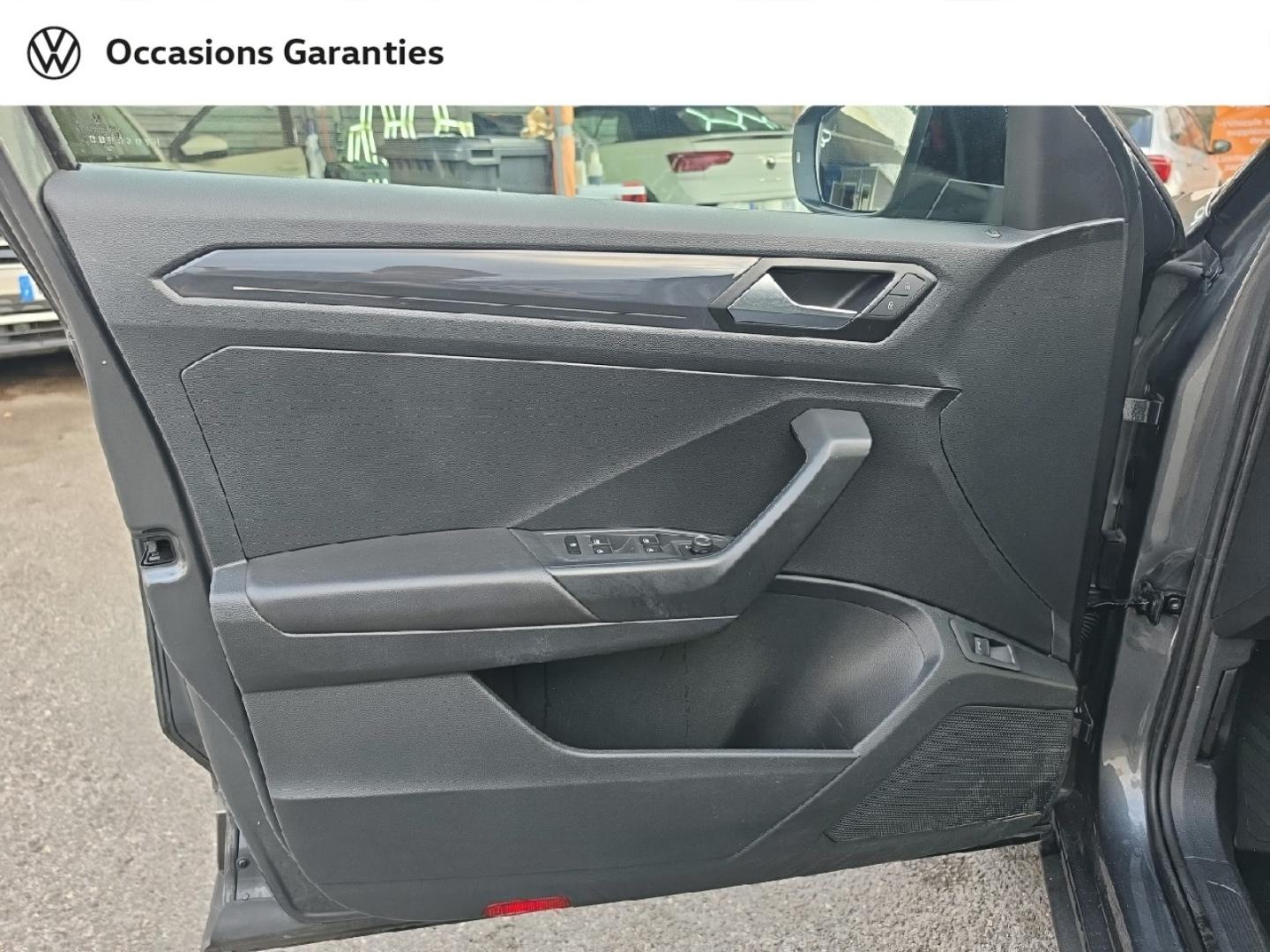 Voitures occasions VOLKSWAGEN T-ROC Carat Exclusive Mougins
