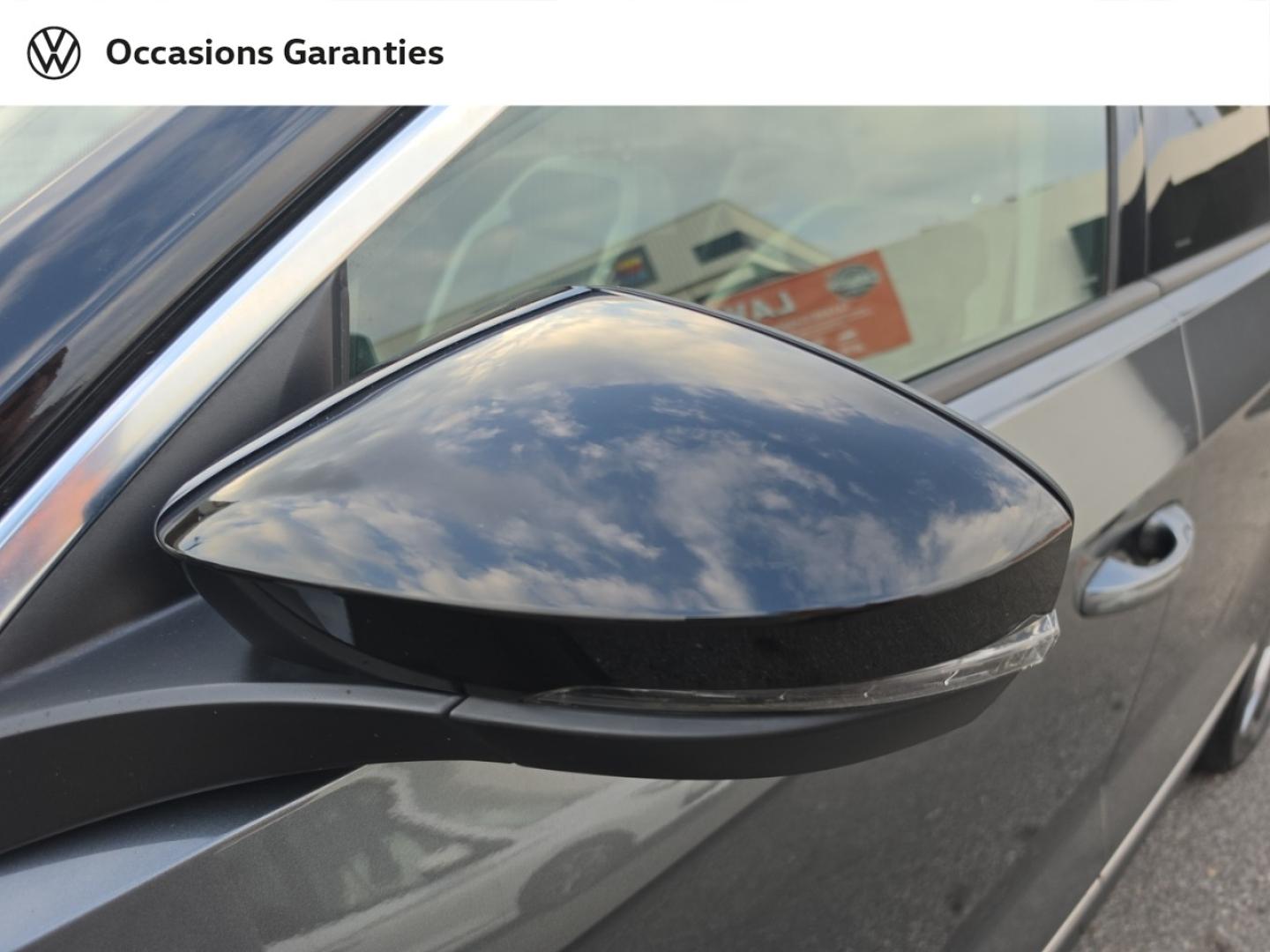 Voitures occasions VOLKSWAGEN T-ROC Carat Exclusive Mougins