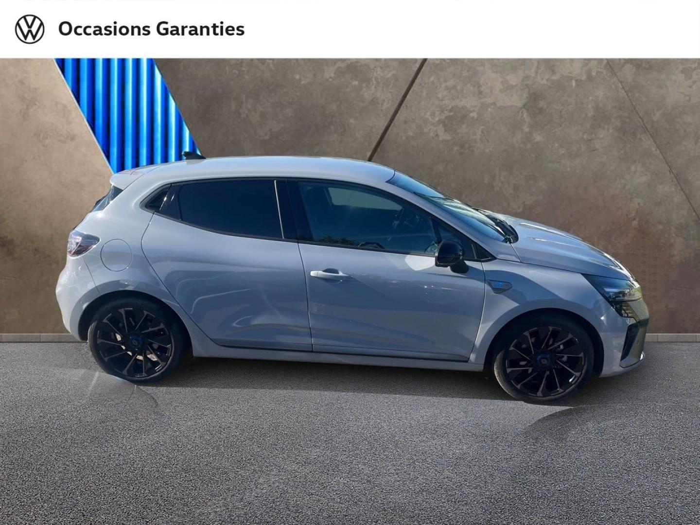 Voitures occasions RENAULT CLIO esprit Alpine Vezin-le-Coquet