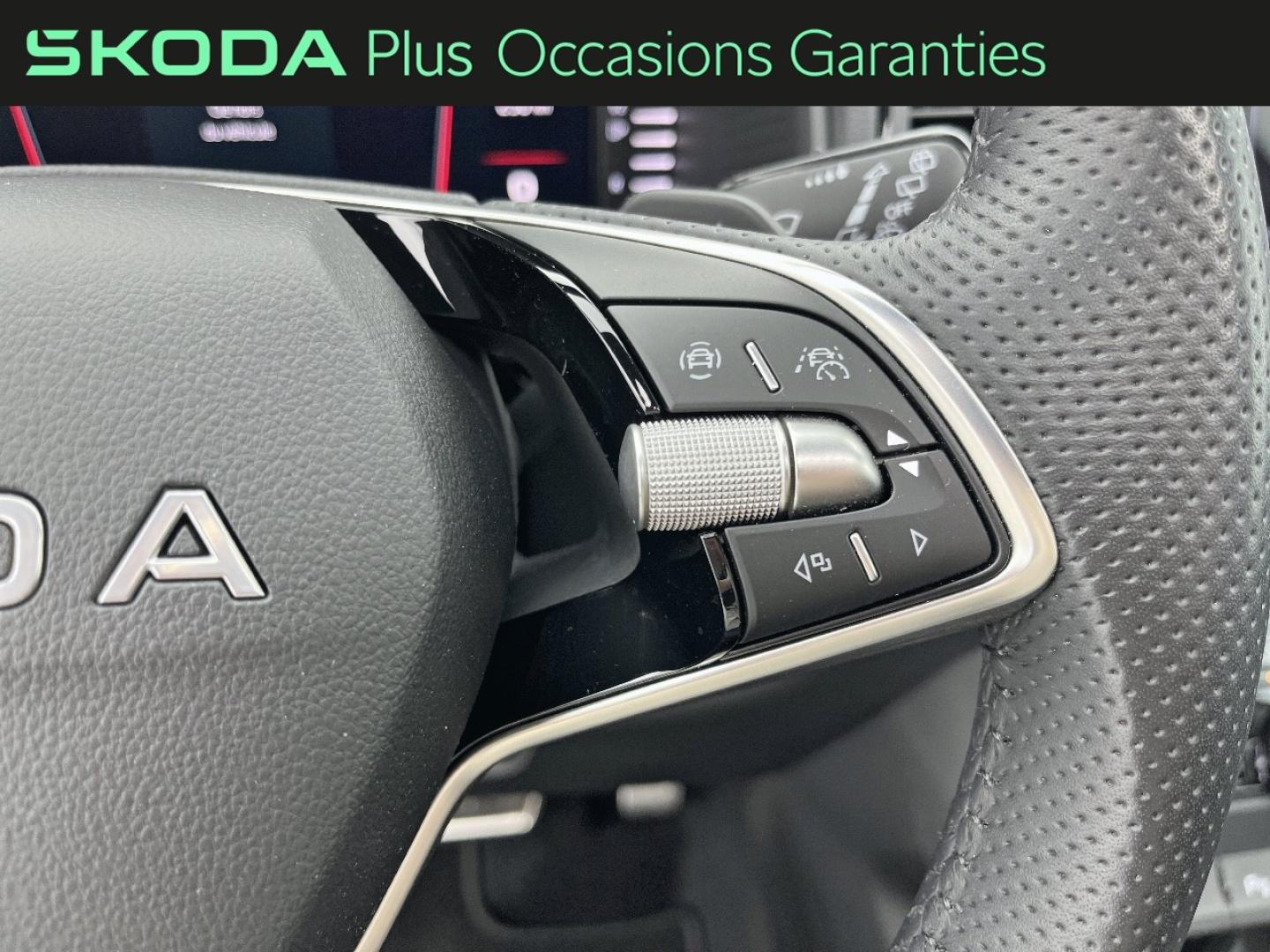 Voitures occasions ŠKODA KAROQ Sportline Orvault