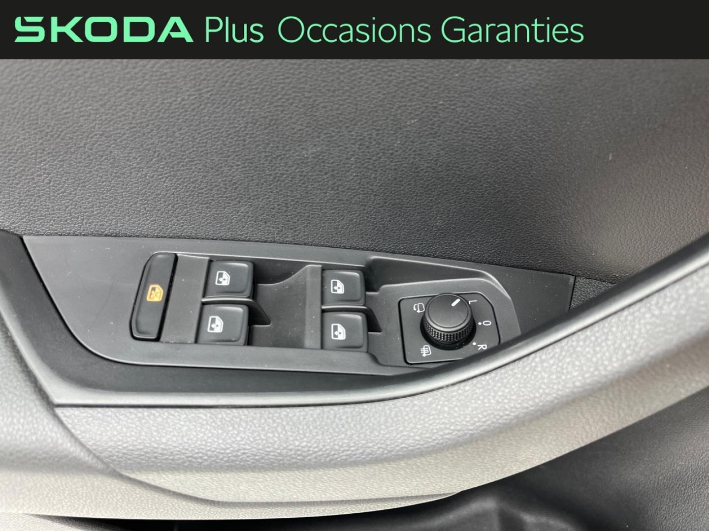 Voitures occasions ŠKODA KAROQ Sportline Orvault