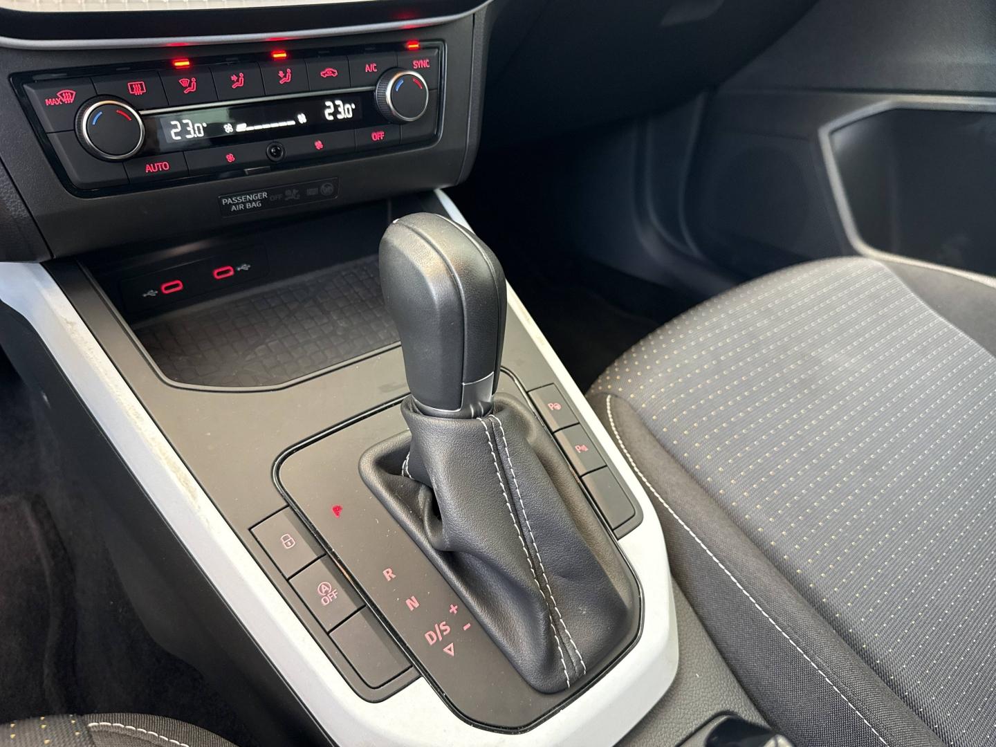 Voitures occasions SEAT ARONA Copa Paris