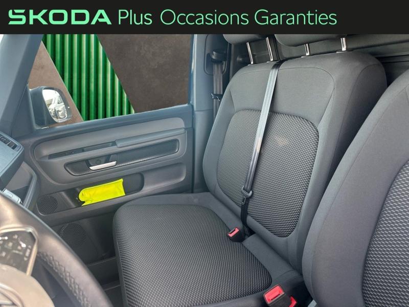 Voitures occasions VOLKSWAGEN UTILITAIRES ID. BUZZ CARGO Base Clermont-Ferrand