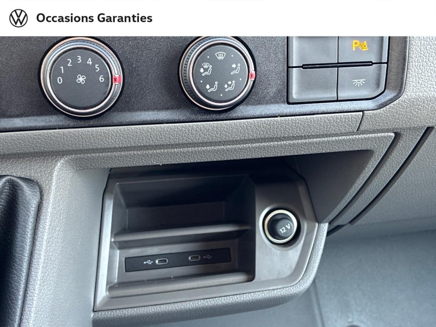 Voitures occasions VOLKSWAGEN UTILITAIRES Crafter Fg Business Clermont-Ferrand