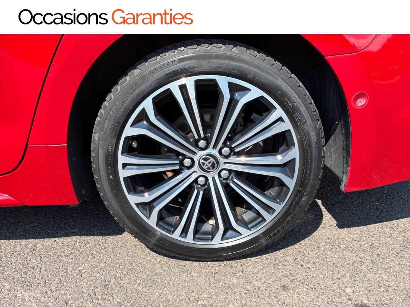 Voitures occasions TOYOTA Corolla Touring Spt Design Clermont-Ferrand