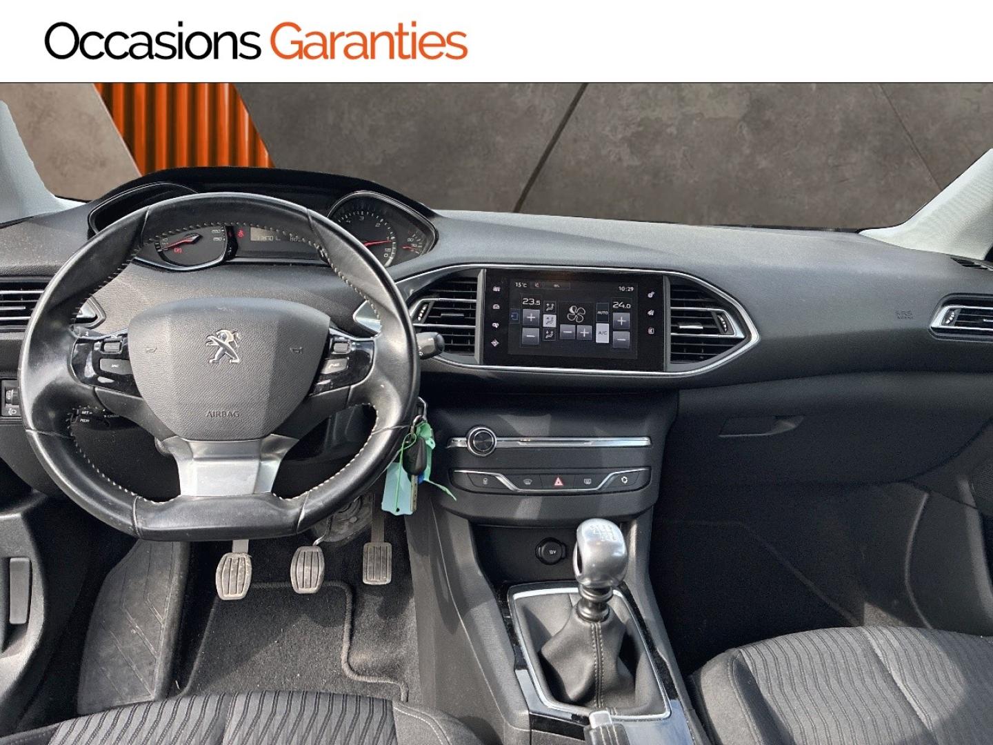 Voitures occasions PEUGEOT 308 SW Active Business Clermont-Ferrand