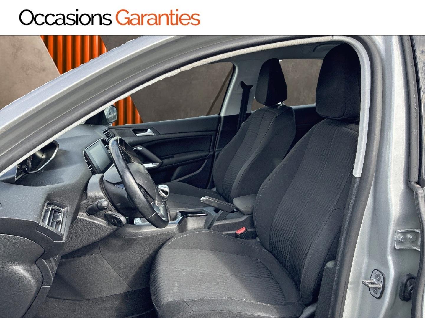 Voitures occasions PEUGEOT 308 SW Active Business Clermont-Ferrand