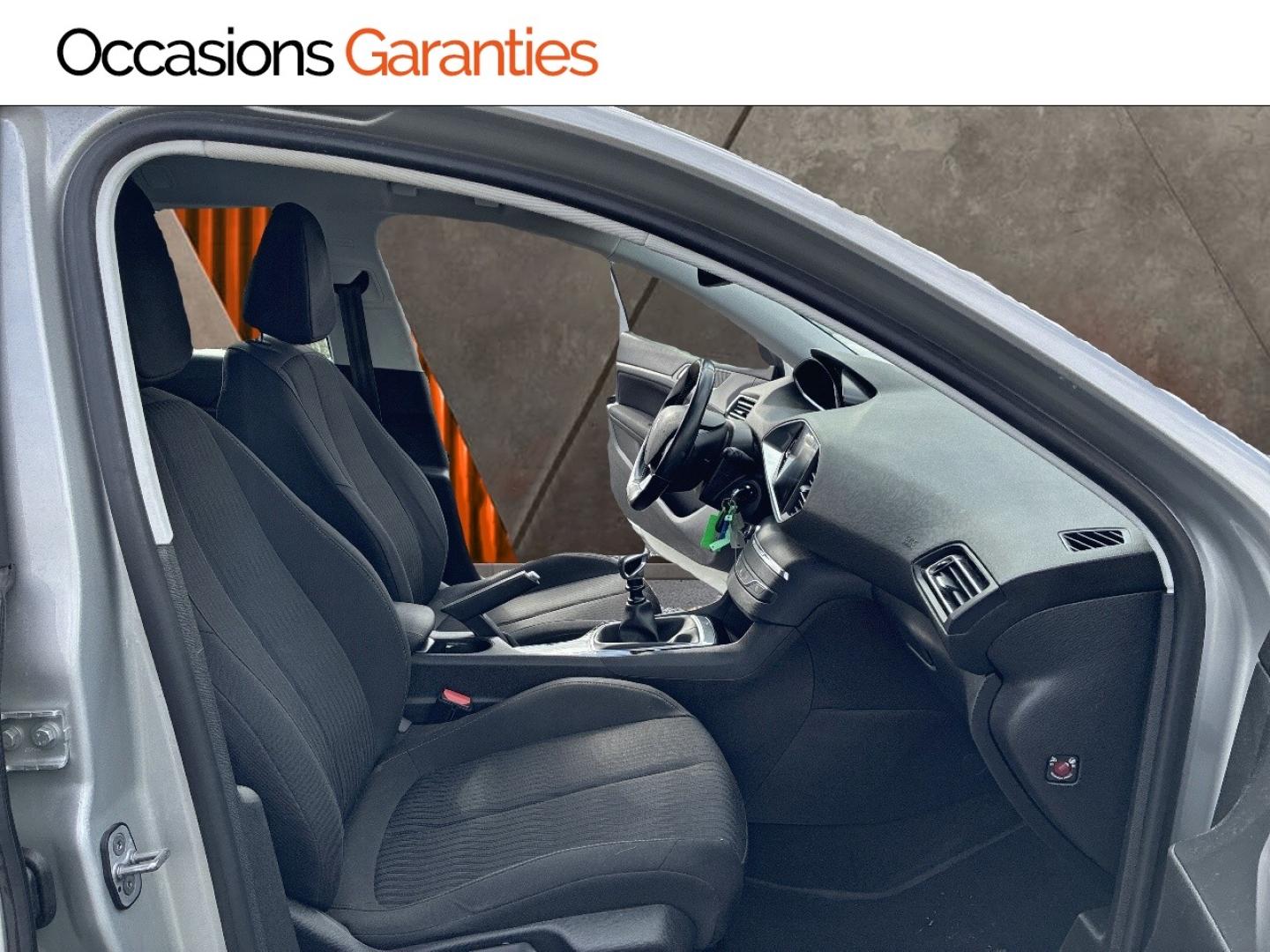Voitures occasions PEUGEOT 308 SW Active Business Clermont-Ferrand