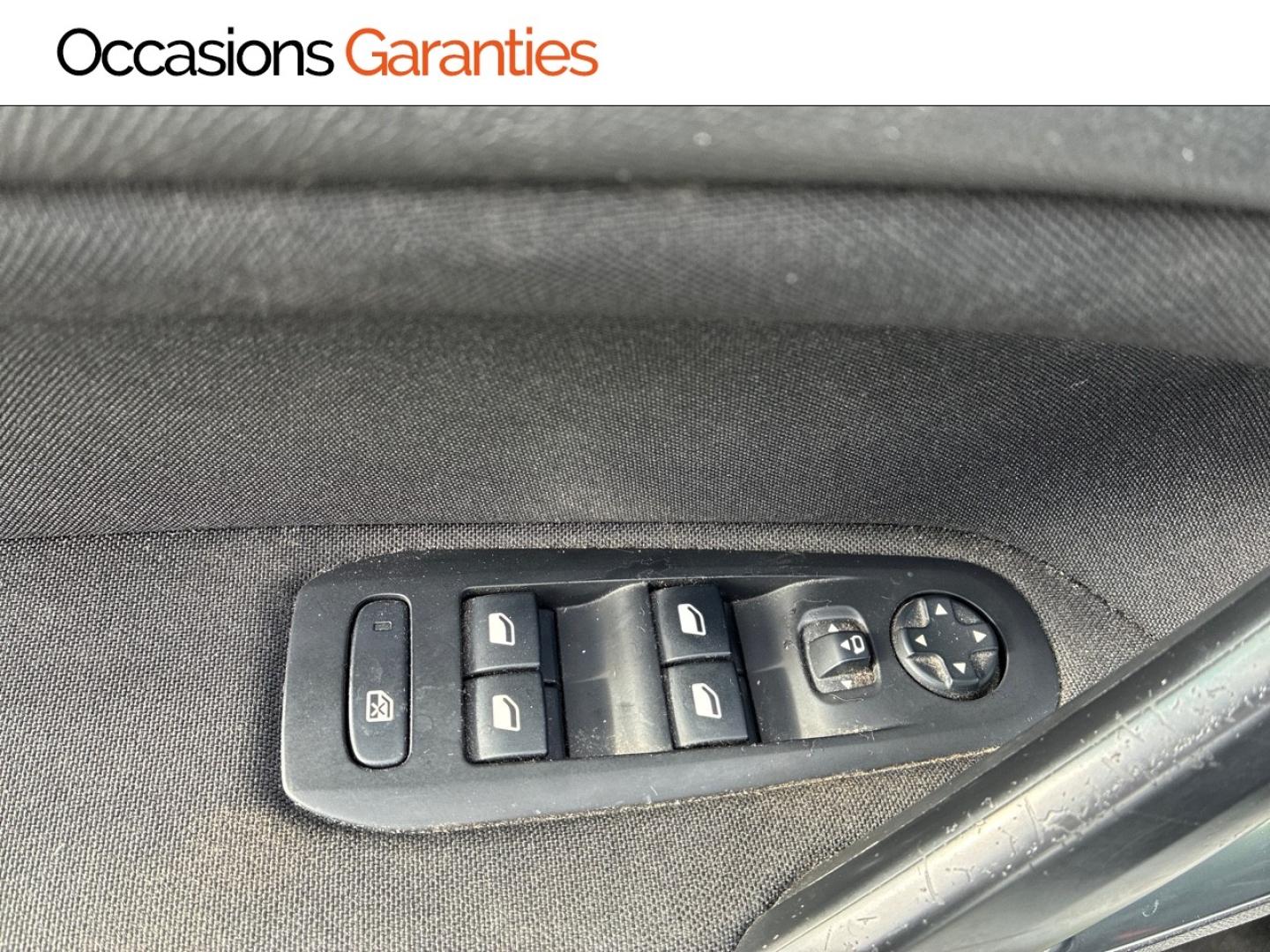 Voitures occasions PEUGEOT 308 SW Active Business Clermont-Ferrand