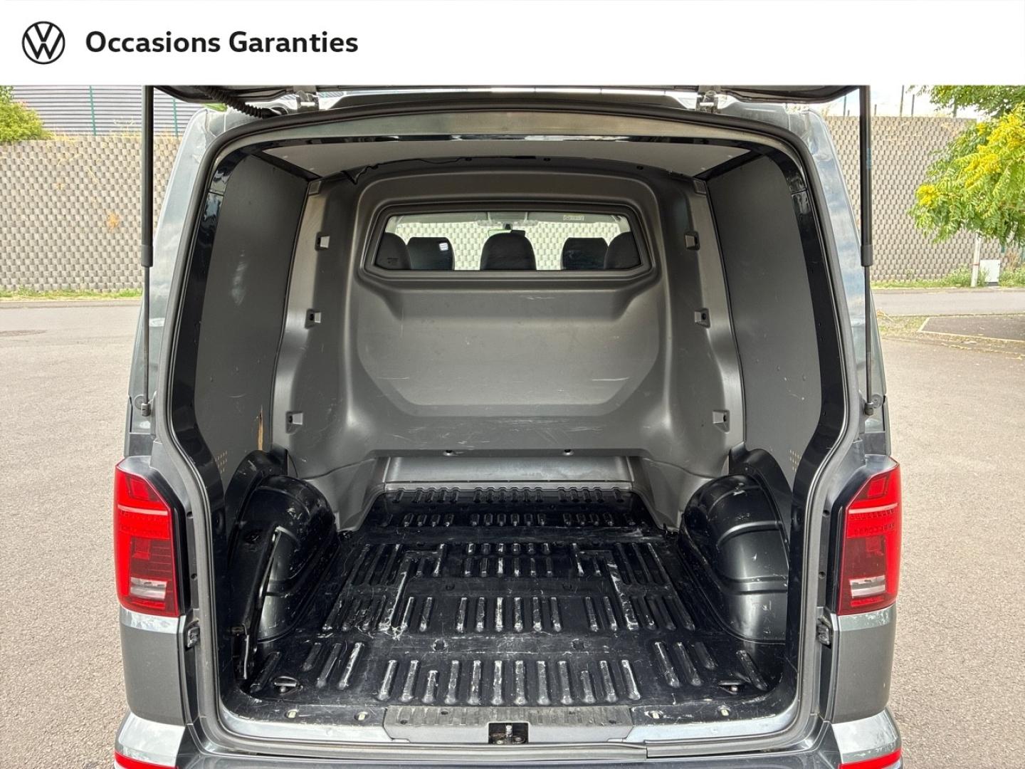 Voitures occasions VOLKSWAGEN UTILITAIRES Transporter Fg Business Plus Clermont-Ferrand