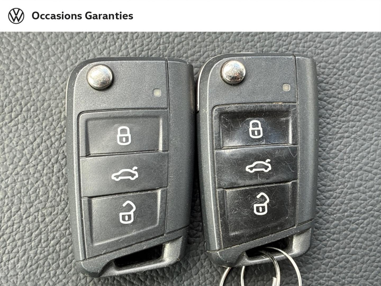 Voitures occasions VOLKSWAGEN UTILITAIRES Transporter Fg Business Plus Clermont-Ferrand