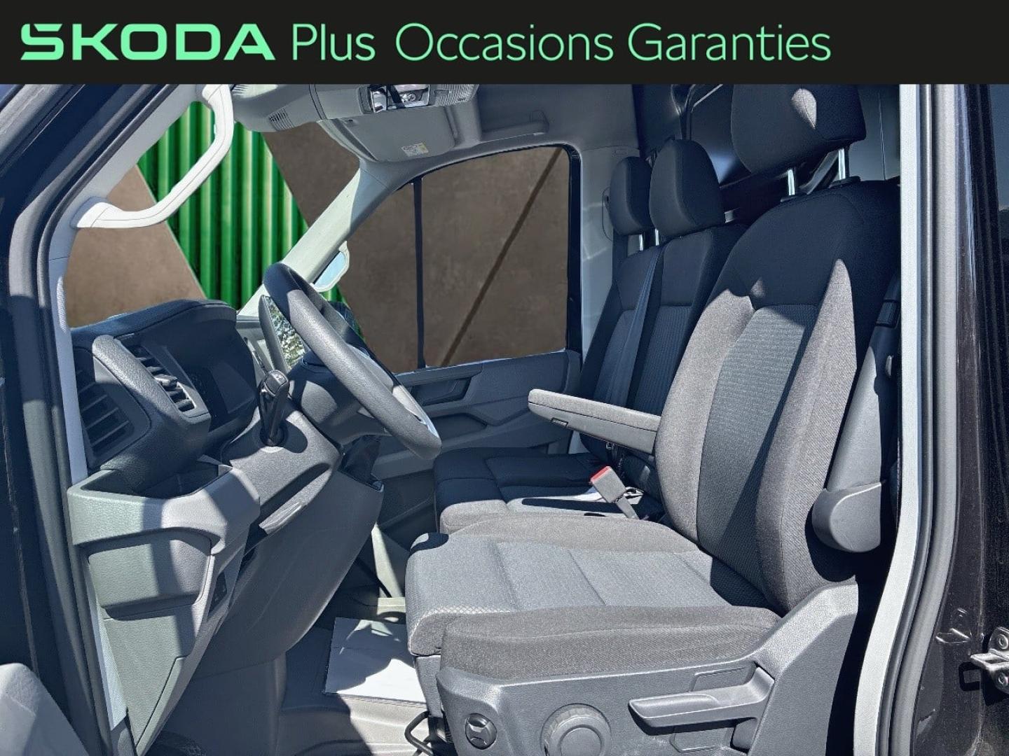 Voitures occasions VOLKSWAGEN UTILITAIRES Crafter Fg Business Clermont-Ferrand