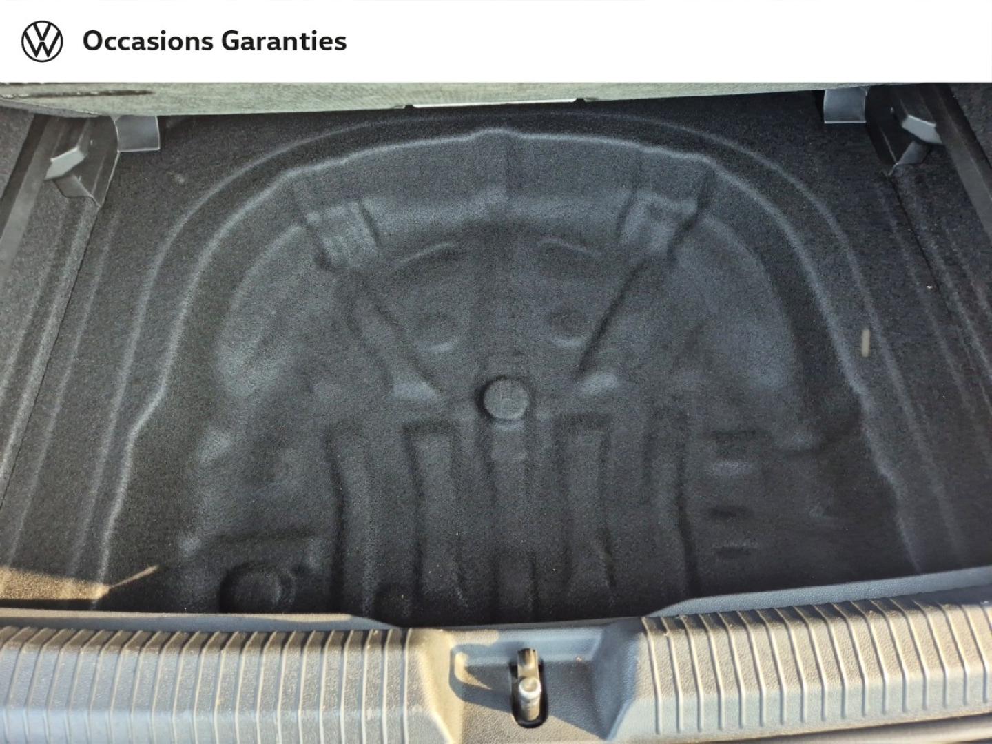 Voitures occasions VOLKSWAGEN GOLF Active Nice