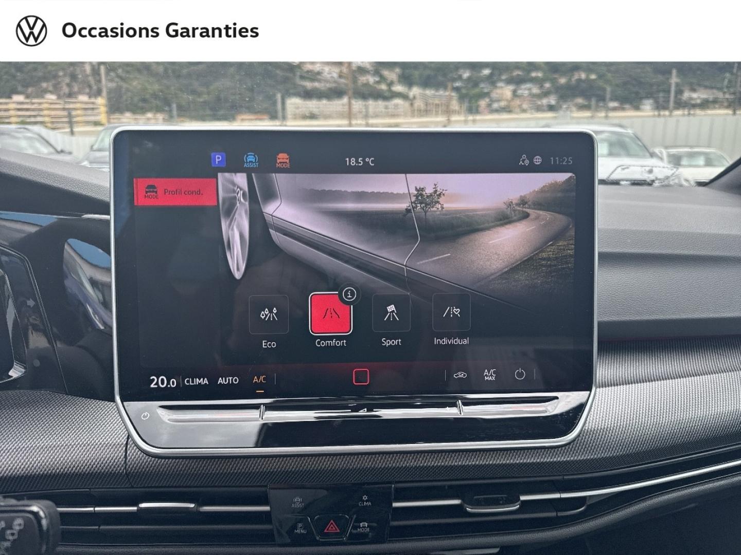 Voitures occasions VOLKSWAGEN GOLF R-Line Nice