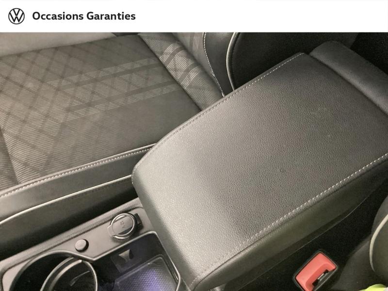 Voitures occasions VOLKSWAGEN GOLF R-Line Mougins