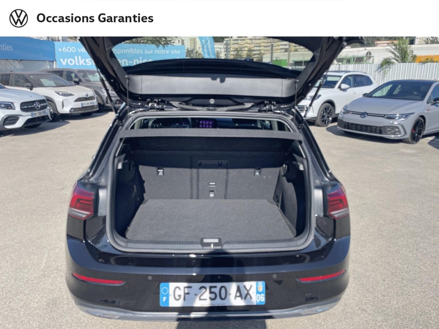 Voitures occasions VOLKSWAGEN GOLF Active Nice