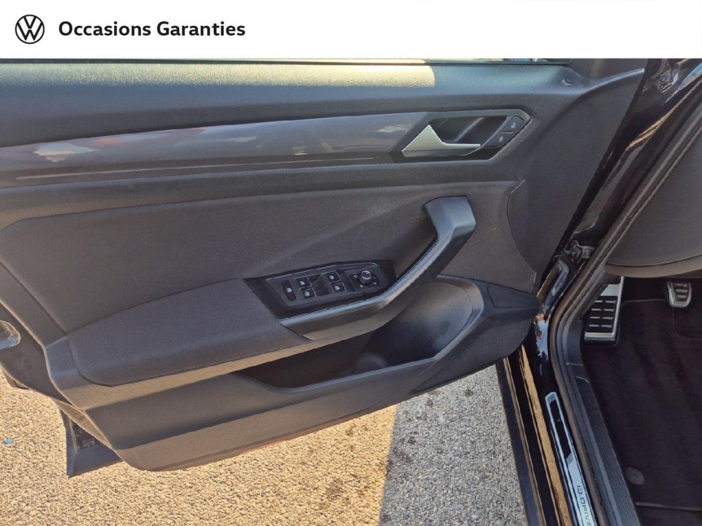 Voitures occasions VOLKSWAGEN T-ROC IQ.Drive Mougins