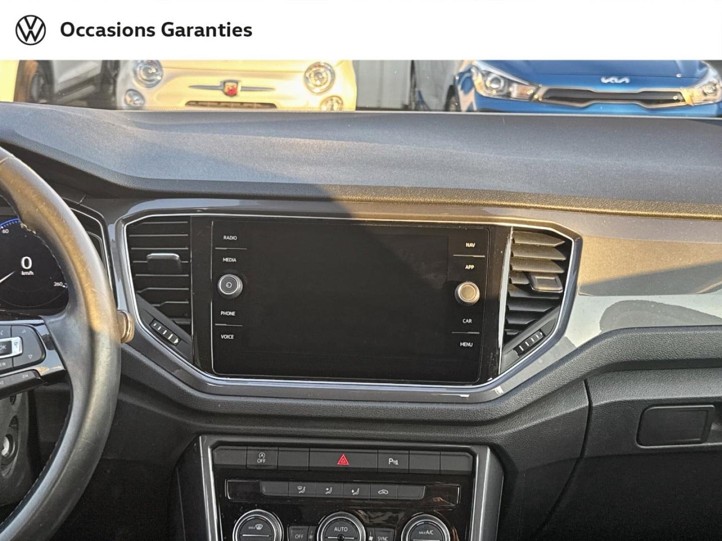 Voitures occasions VOLKSWAGEN T-ROC IQ.Drive Nice
