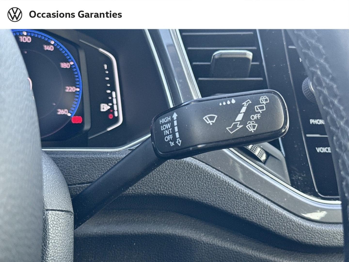 Voitures occasions VOLKSWAGEN T-ROC IQ.Drive Nice