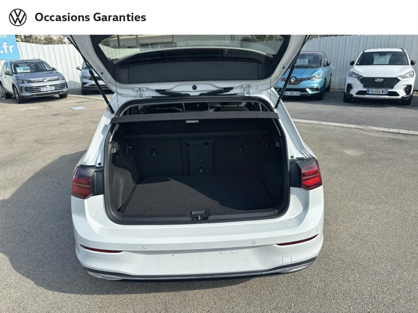 Voitures occasions VOLKSWAGEN GOLF Active Nice