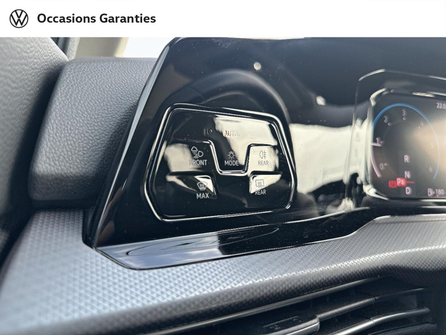 Voitures occasions VOLKSWAGEN GOLF Active Nice