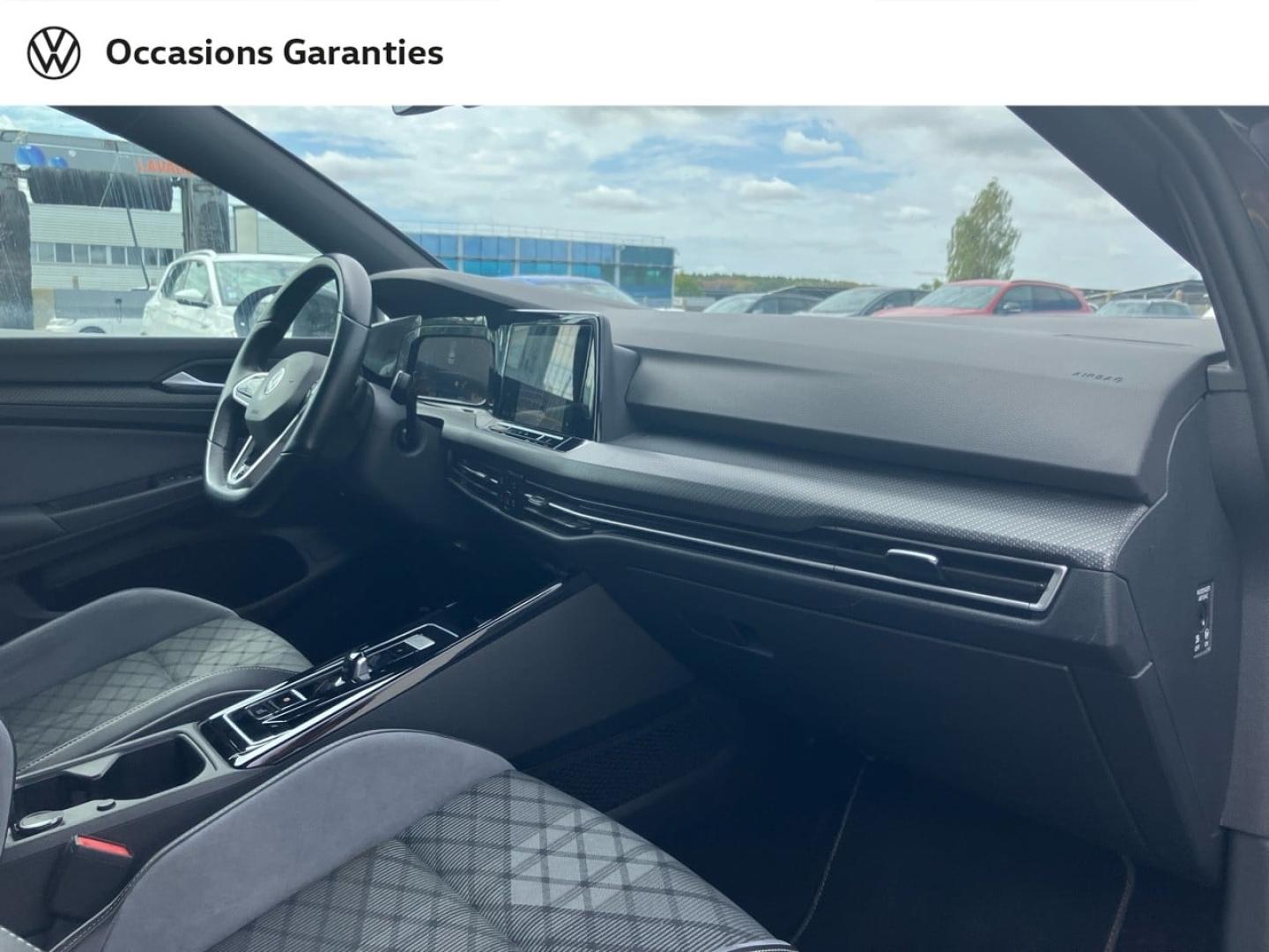 Voitures occasions VOLKSWAGEN GOLF R-Line Villers-Cotterêts