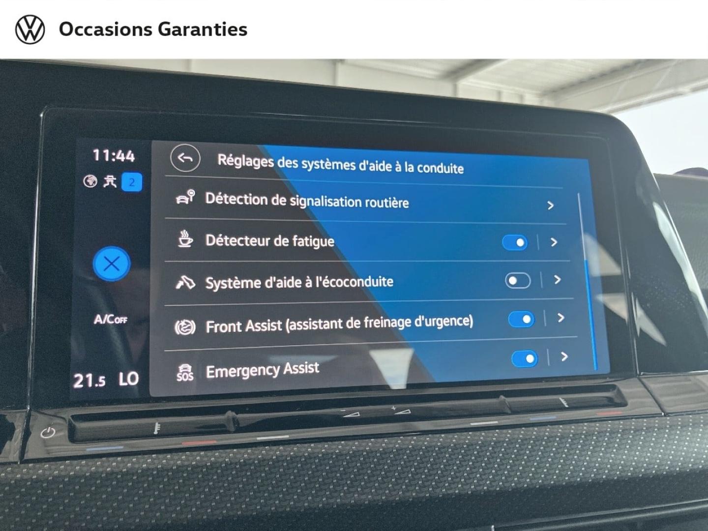 Voitures occasions VOLKSWAGEN GOLF R-Line Villers-Cotterêts