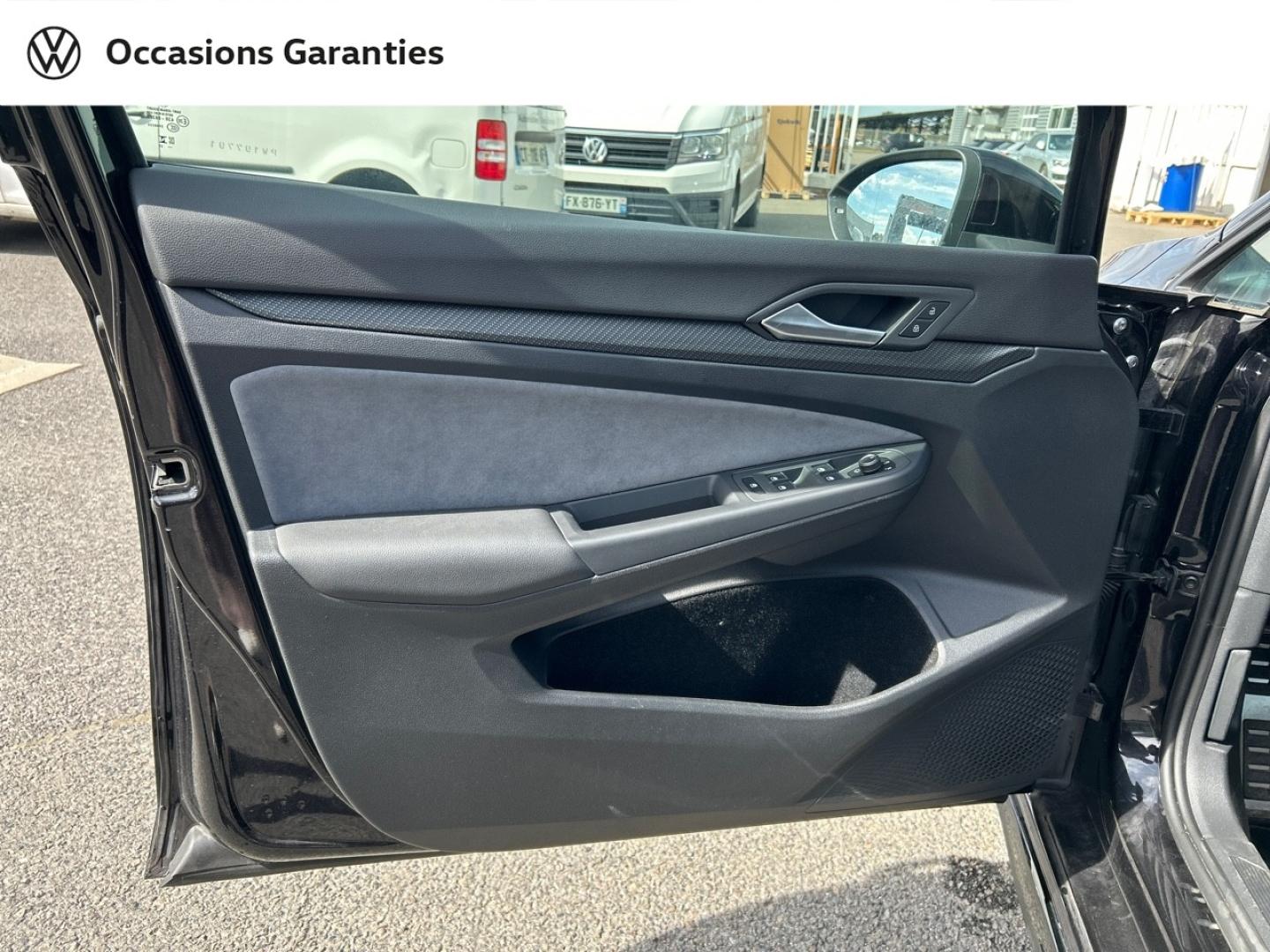 Voitures occasions VOLKSWAGEN GOLF R-Line Villers-Cotterêts